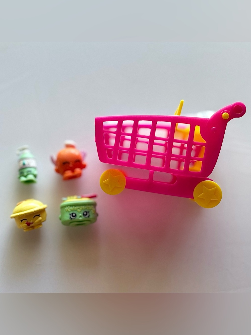 Shopkins Season 1 Exclusive Rolly Roll Hot Apple Pie Margarina La La Lotion Cart